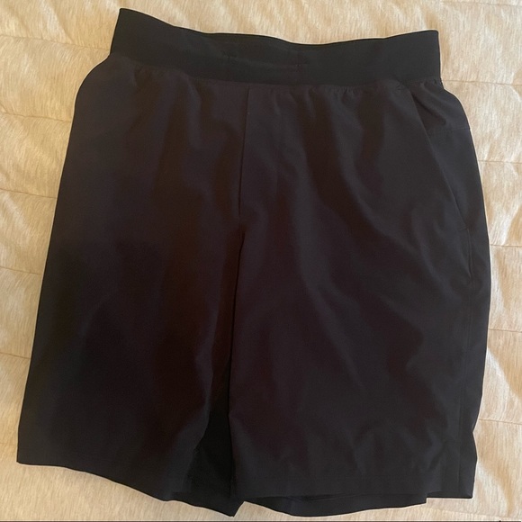 T.H.E. Lined Shorts - LuluLemon
Size: medium
Color: black - Picture 3 of 3